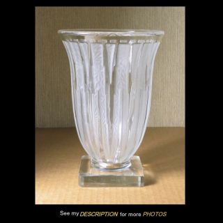 Mcm French Art Deco Verlys Frosted Glass 8 " H Vase Lance Icicle