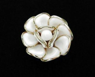 Vintage Crown Trifari White Poured Glass Flower Pin Necklace Clasp