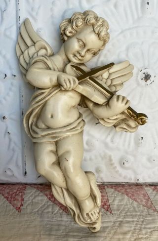 Vintage Chalkware Hanging Cherub Angel Playing Violin 9.  5” Gold Accents 791