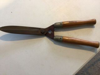 Vintage Wiss No.  9a Hedge Trimmers With Wood Handles Usa