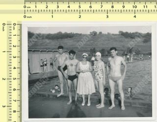 Beach Group Shirtless Men Trunks Guys Swimsuit Women Ladies Vintage Photo Orig.