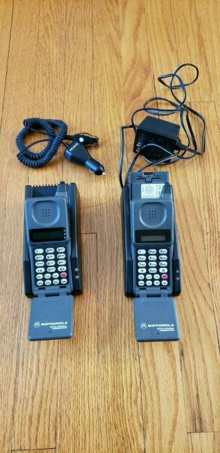 Vintage MOTOROLA Digital Personal Communicator Flip Phones w/Charger 2