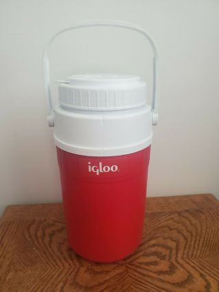 Vintage Igloo 1/2 Half Gallon Water Jug Cooler Red White Handle