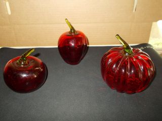 Viking Glass Handmade 3 - Piece Hollow Glass Fruit Set (2 Apples,  1 Pumpkin)