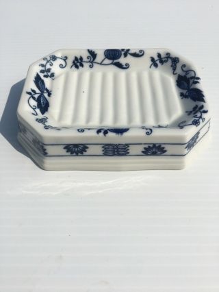 Seymour Mann Vienna Woods Blue Onion Pattern Porcelain Soap Dish