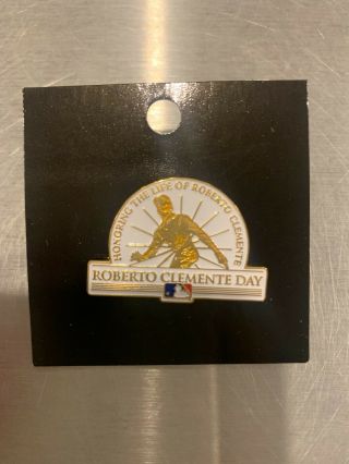 Vintage Roberto Clemente Day Pittsburgh Pirates Mlb Pin Pinback
