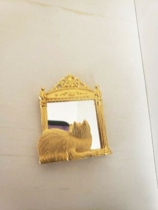 Vintage Jj Jewelry Gold Tone Metal Cat Looking Into Mirror Brooch Pin