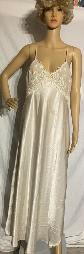 Vintage Val Mode Lingerie Long Satin Nightgown Negligee Ivory M (big) Usa Made