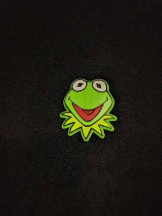 Vintage 1978 Kermit The Frog Green Acrylic Pin 14399