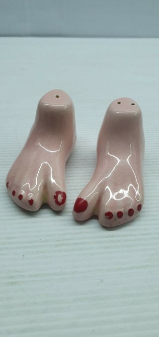 Feet With Red Painted Nails Retro Vintage Salt And Pepper Shakers Set