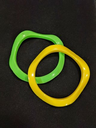 Vintage Acrylic Green Yellow Wavy Bangle Bracelets 10928