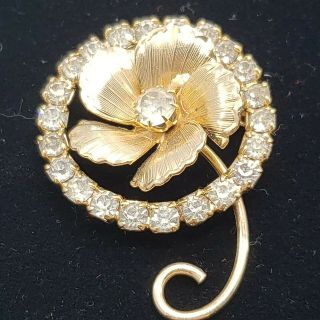 Vintage Unmarked Gold Tone And Clear Rhinestone Floral Flower Brooch Pin
