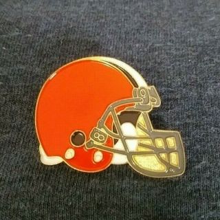 Vintage Nfl Football Cleveland Browns Team Logo Helmet Pin Rare Very Cool A