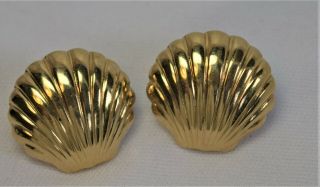 Vtg Avon Gold Tone Shell Pierced Earrings Set