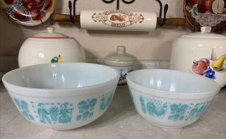 Vintage Turquiose Pyrex Amish Butterprint 402,  403 Nesting Mixing Bowls Set Of 2