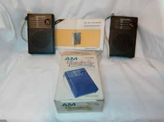 2 Vintage Radio Shack 12 - 201 Pocket Radios Am Realistic Flavoradio - Work