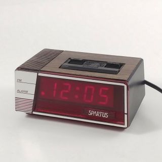 Spartus Vintage Small Digital Alarm Clock W/ Snooze Wood Grain Model No.  1208