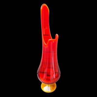 Vintage L.  E.  Smith Red Amberina Swung Vase Cadmium 16.  5”t 3”w Art Glass Orange