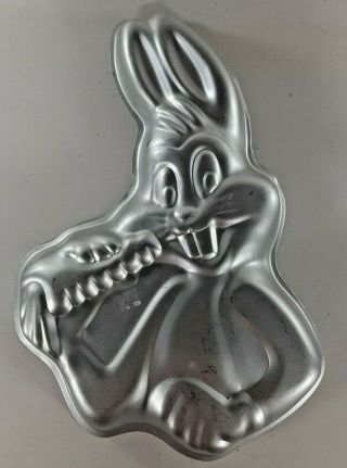 Vintage,  1978 Wilton - Warner Bros.  " Bugs Bunny " With Carrot Cake Pan 502 - 7598