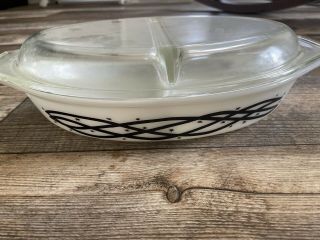 Pyrex Vintage Divided Casserole Black And White Barbed Stars 1.  5 Qt With Lid
