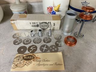 Vintage Mirro Spritz Cookie Press Pastry 16 Piece Made In The Usa Holiday