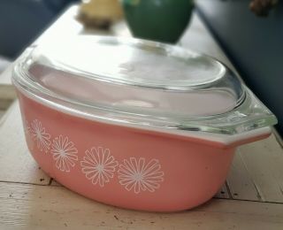 Vintage 1950s White Daisy Pink Pyrex Covered Oval 043 Casserole 1.  5 Quart 3