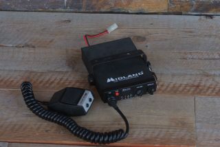 Vintage Midland Cb Radio With Power Cable Mounting Bracket And Mic 77 - 106