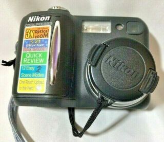Vintage Nikon Coolpix 885 Camera In