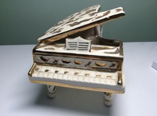 Vintage Lipper & Mann Mini Grand Piano Figurine L & M Japan White w Gold Accents 2