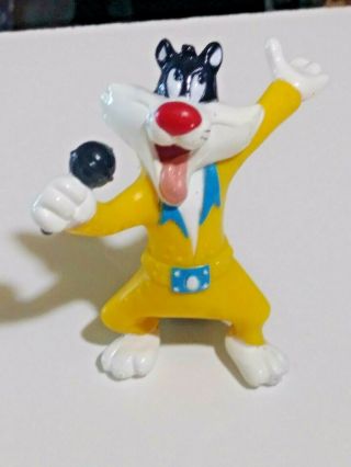 Vintage 1994 Looney Tunes Sylvester The Cat Singing Elvis Outfit Pvc Figure 2.  75