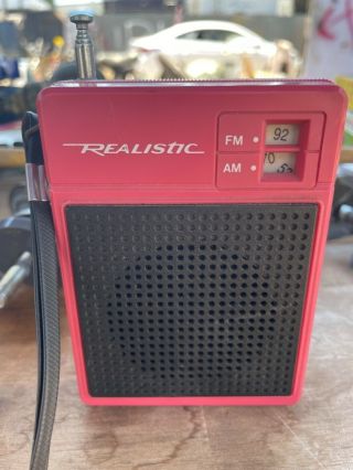 Vintage Pink Radioshack/realistic Portable Pocket Transistor Radio Am/fm/ 23 - 464