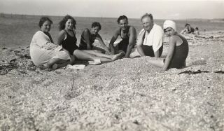 1936 Vintage Photo Cute Family Mom School Girls Boys Bathing Suit Beach Swimsuit