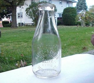 Vintage Baetz - Barber Dairy.  Cleveland Oh Ohio Area Mike Bottle 1 Qt