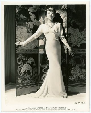 Pioneering Chinese - American Movie Star Anna May Wong Photograph 1938