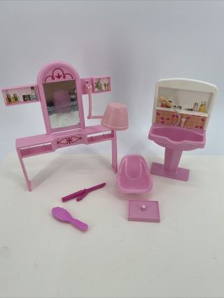 Vintage 1983 Arco Fashion Doll Beauty Salon Play Set Barbie Chair Sink Hair Pink