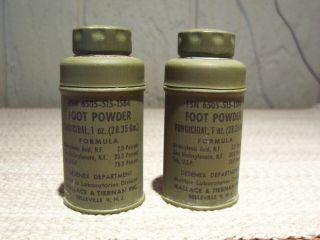 2 Vintage Us Army Military Foot Powder Fungicidal 1 Oz Tins 6505 - 515 - 1584