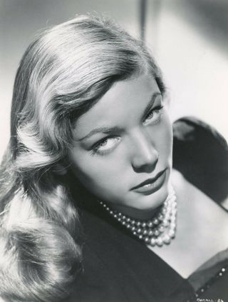 Smoldering Femme Fatale Lauren Bacall 1944 To Have and Have Not Orig.  Photograph 2