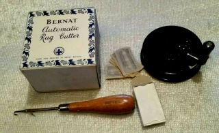 Vintage Bernat Automatic Rug Cutter With Blades & Wooden Handled Latch Hook