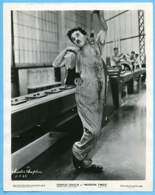 Charlie Chaplin “modern Times” 1936 Vintage 8x10 Press Photo