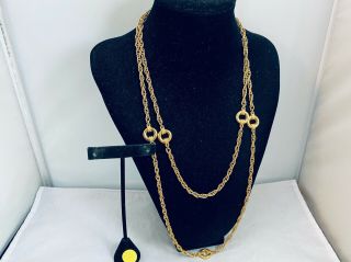 Vtg.  Monet Textured Gold Tone Rings Chain Link Necklace