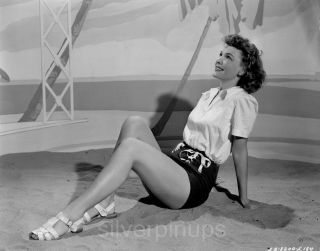 Orig 1942 Margaret Hayes Statuesque And Leggy.  Pin - Up Photo By Hal Mcalpin