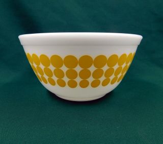 Vintage Pyrex 1 1/2 Quart Yellow Polka Dot Mixing Bowl 402 Made In Usa