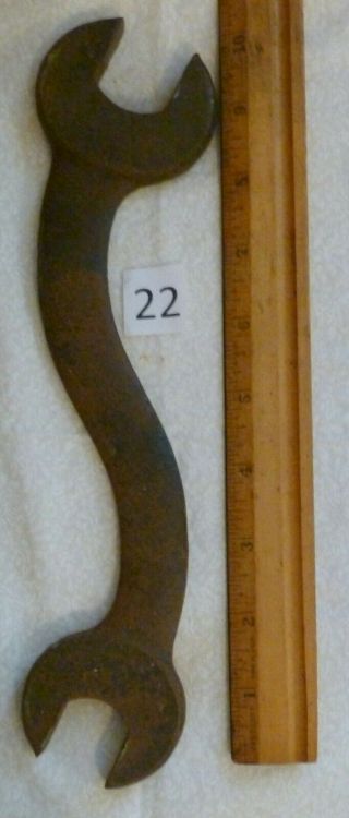 Vtg Rusted Iron Curved 15/16 " X 1 1/16 " Double Open End Wrench Length 10 3/4”