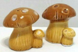 Vintage Ceramic Yellow/brown Mushroom Salt And Pepper Shakers Preown Good
