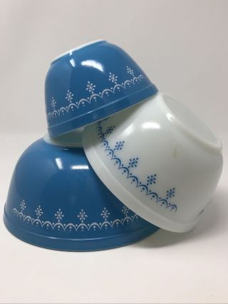 Vintage Blue Pyrex Nesting Mixing Bowl Set Of 3 Snowflake Garland 401 402 403