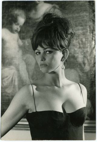 Sultry European Actress Claudia Cardinale 1963 8 1/2 Fellini Photograph