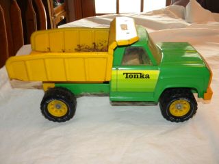 Vintage Metal Tonka Dump Truck Model 13190 In Green & Yellow