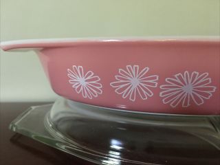 Vintage Pyrex Pink White Daisy Vintage Bakewear 1.  5 Quart Divided Dish With Lid 2