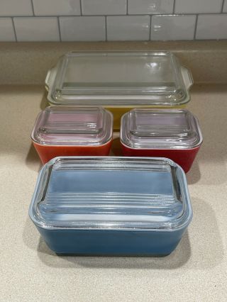 Vintage Pyrex Refrigerator Set 4 Dishes With Lids Primary Colors,