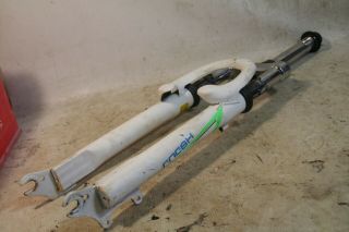 Vintage Bicycle Mtb Front Suspension Forks In White For 26 " Wheel